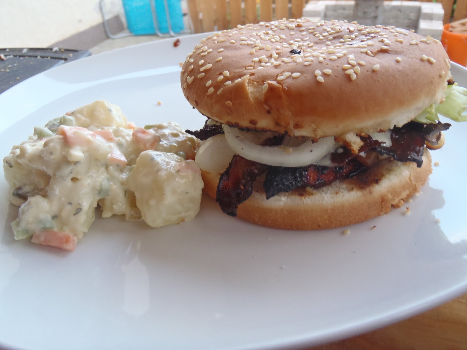 Liz's Recipe Blog: Grilled Chicken, Bacon and Cheese Burgers with Ranch