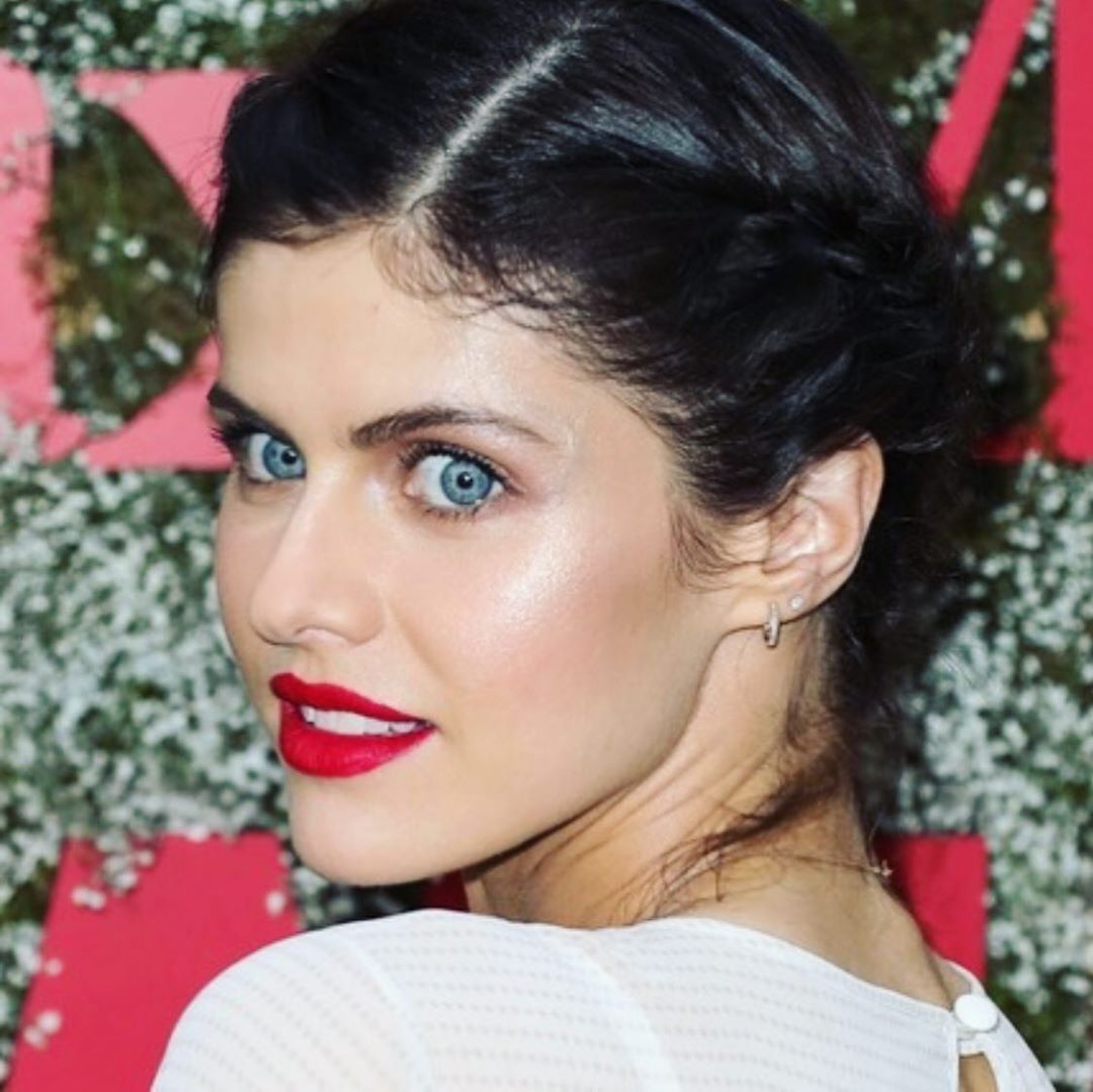 Alexandra Daddario Social Media 2019