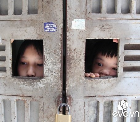 3 đứa trẻ không được đến trường, không được khai sinh giữa Hà Nội