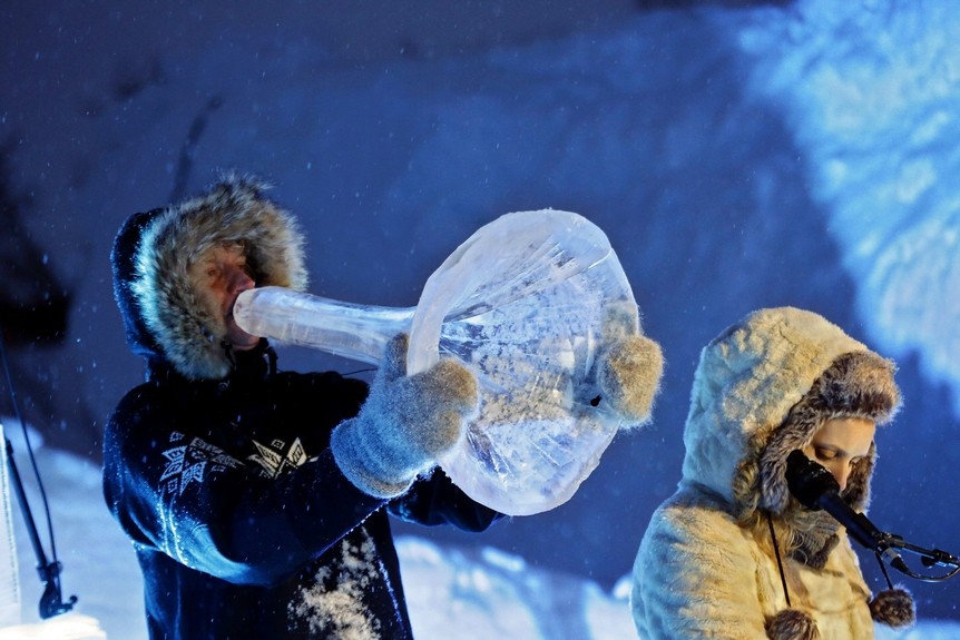 Песни из лед 3 список. Музыкальные инструменты из льда. Фестиваль ледовой музыки Норвегия. Музыкант замерз. Фестиваль Полярный джаз в Норвегии.
