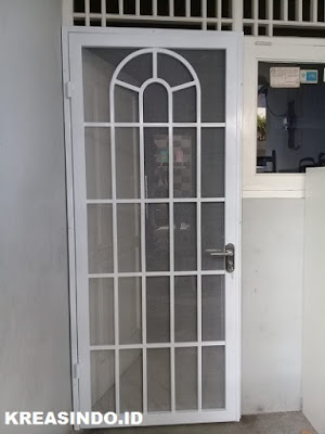 Harga Berbagai Macam Model Pintu Kawat Nyamuk Besi Minimalis dan Tempa Terbaru Harga Bersaing Harga Berbagai Macam Model Pintu Kawat Nyamuk Besi Minimalis dan Tempa Terbaru Harga Bersaing