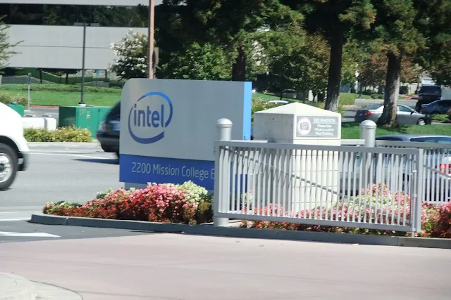 intel-hq2 インテル本社