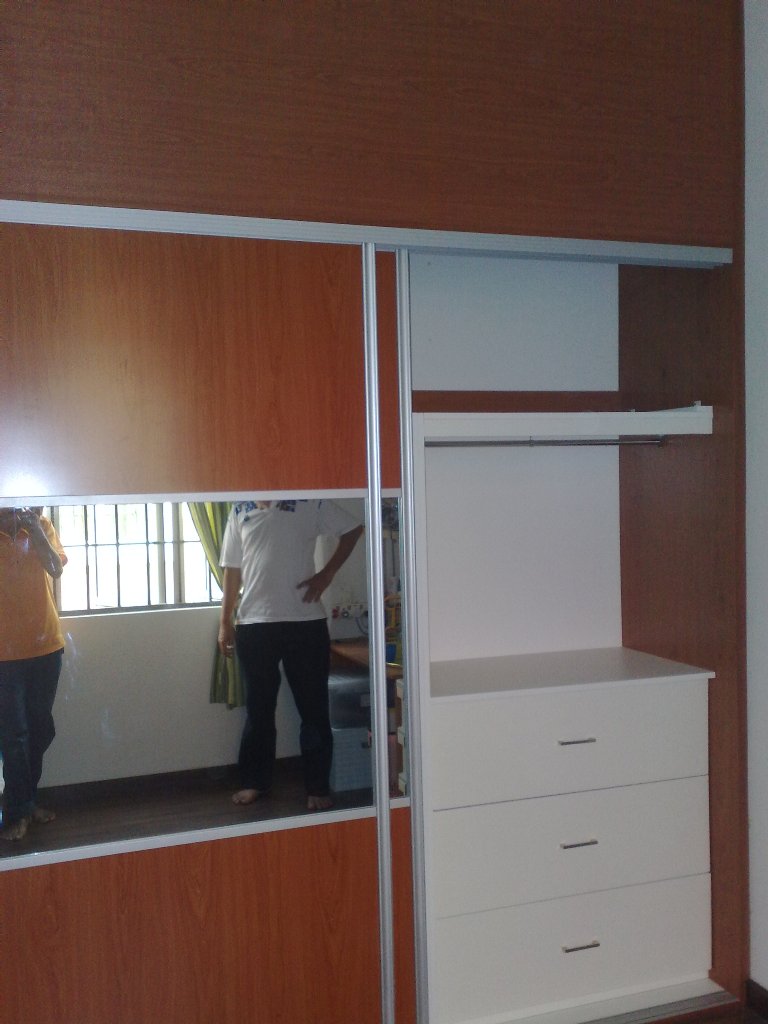 Utara Almari Bilik AB14