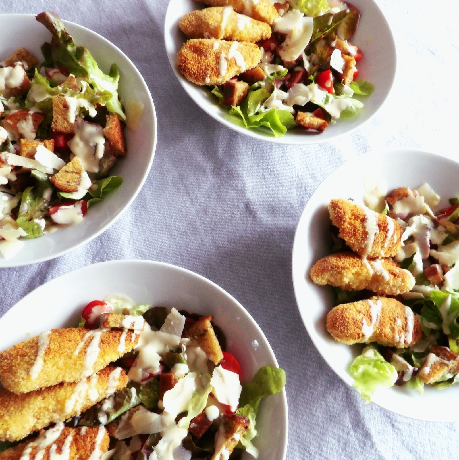 La petite cantine: Salade césar au poulet pané