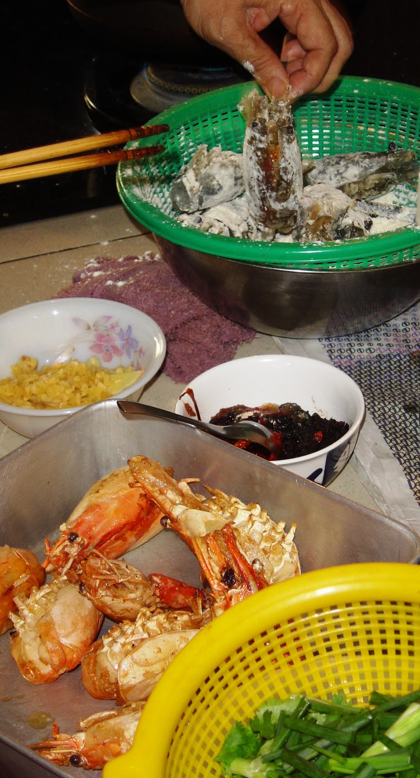 Auntie Ruby's Har Lok (Stir fried Freshwater Prawns in Black Bean Sauce ...