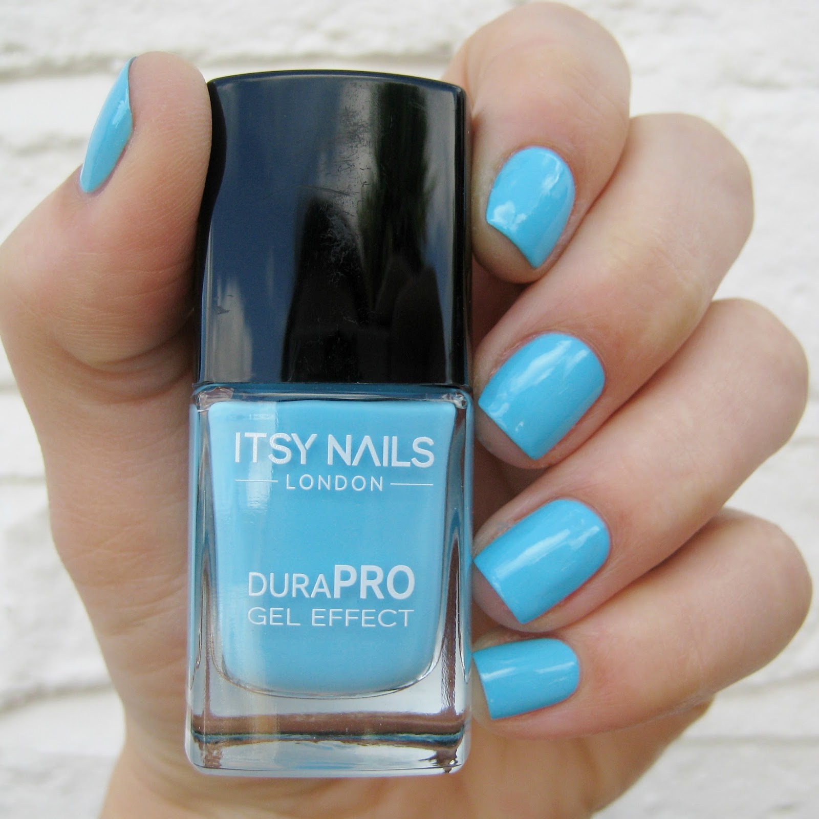 Dahlia Nails Itsy Nails London