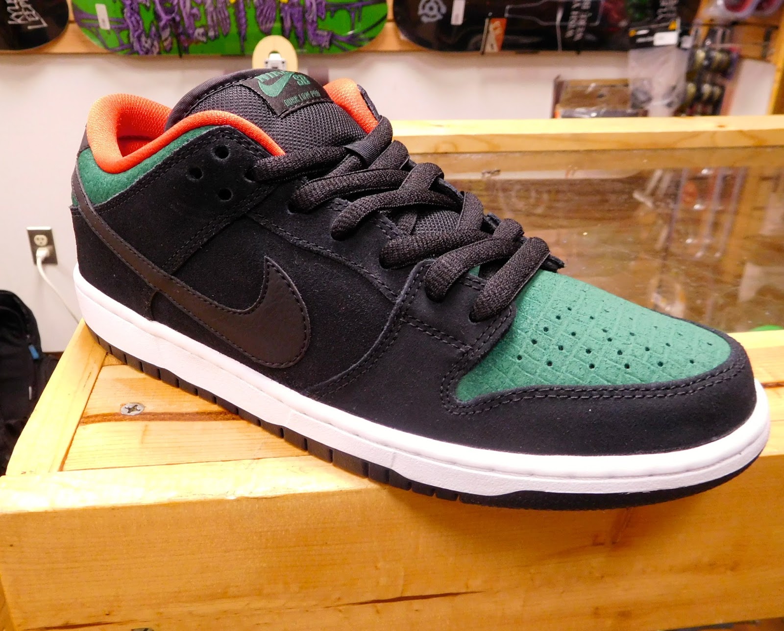 gucci sb dunk