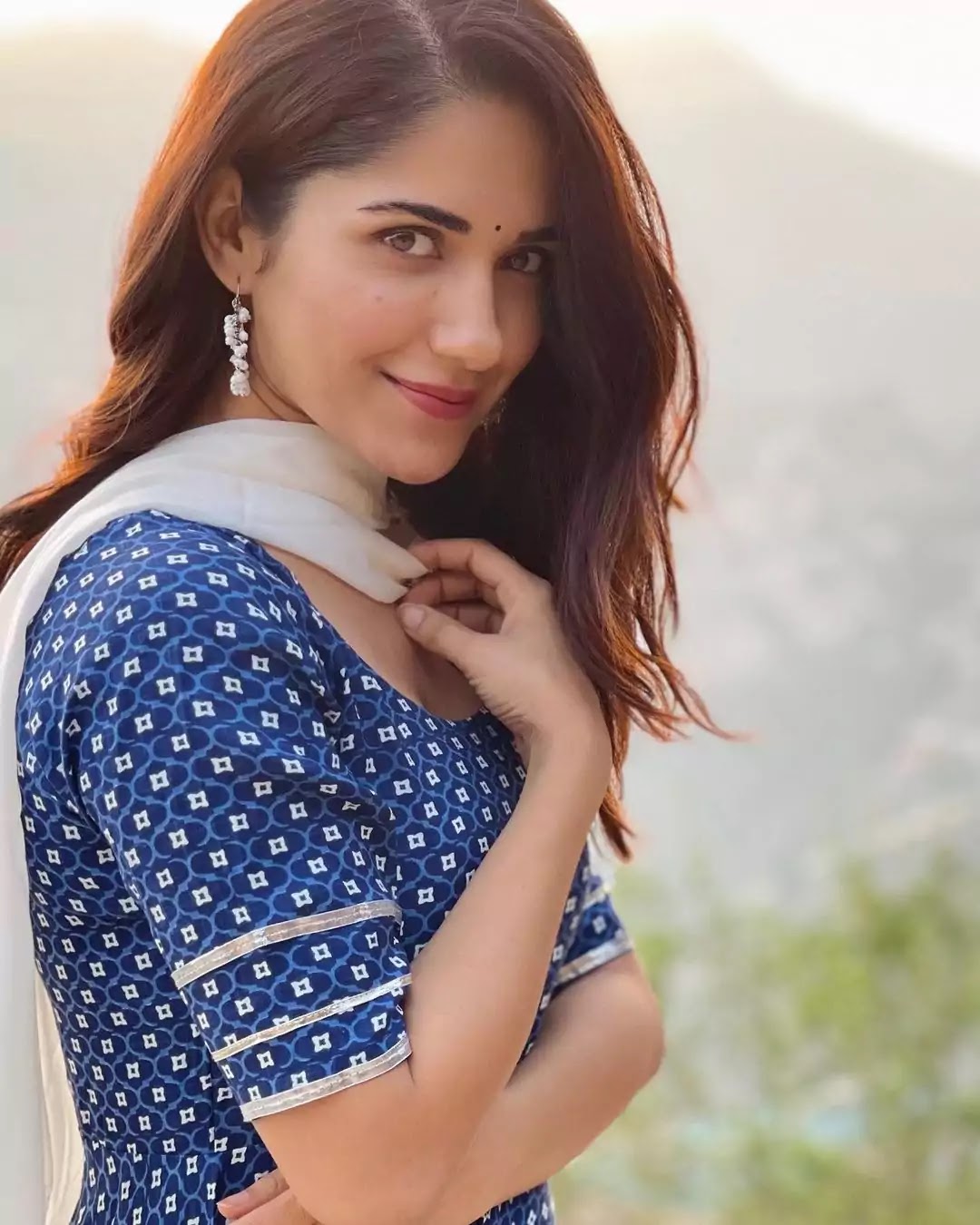 ruhani-sharma-in-indigo-printed-salwar-suit ruhani-sharma-in-indigo-printed-salwar-suit