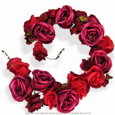 赤バラが織りなすドラマティックな花冠スタイル_「エヴァローズの花冠」ウェディングヘッドドレスと花髪飾りairaka