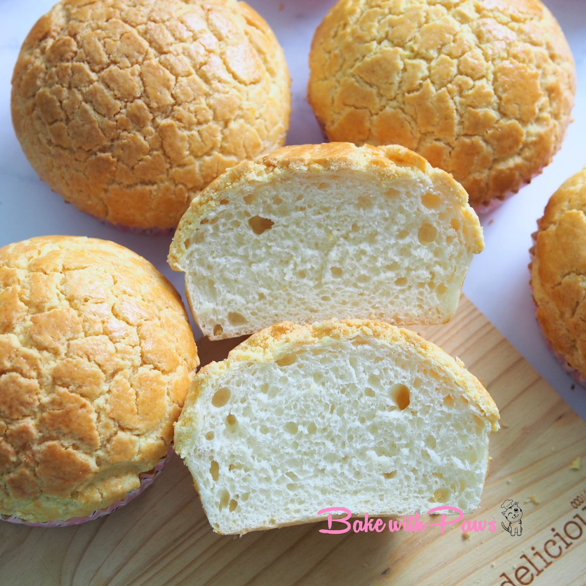 Hong Kong Style Pineapple Buns 菠蘿包 (Sourdough) BAKE WITH PAWS