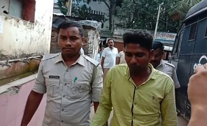 রেশন কার্ডের ফর্ম জালিয়াতির অভিযোগে মেমারী থেকে গ্রেফতার এক ব্যক্তি