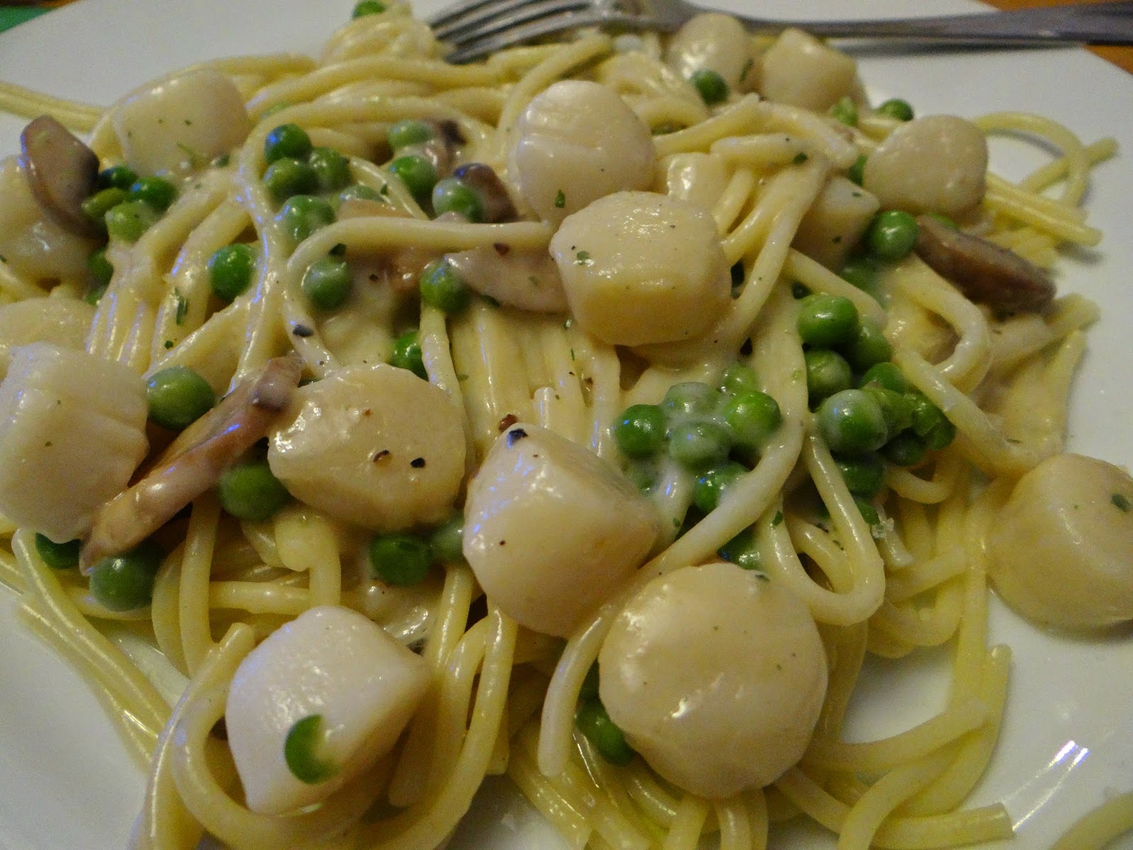 Trader Joe's 365 Day 91 Saucy Scallops with Mushrooms