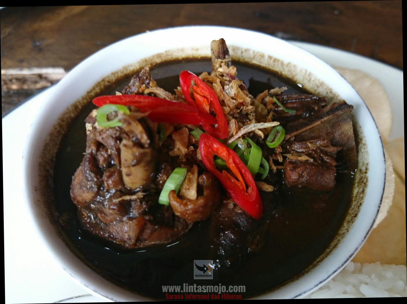 Mencicipi Jangan Ireng Menu Khas Warung Surodinawan