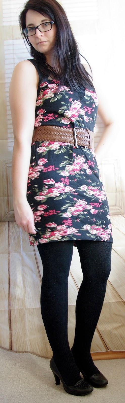 Lucciola Outfit Blumchen Kleid Mit Strumpfhose Und Lederjacke Winteroutfit