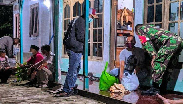 Bayi Perempuan Ditinggalkan Didepan Rumah Warga Desa Jepang Kudus Kondisi Demam 1 IMG 20210317 WA0537