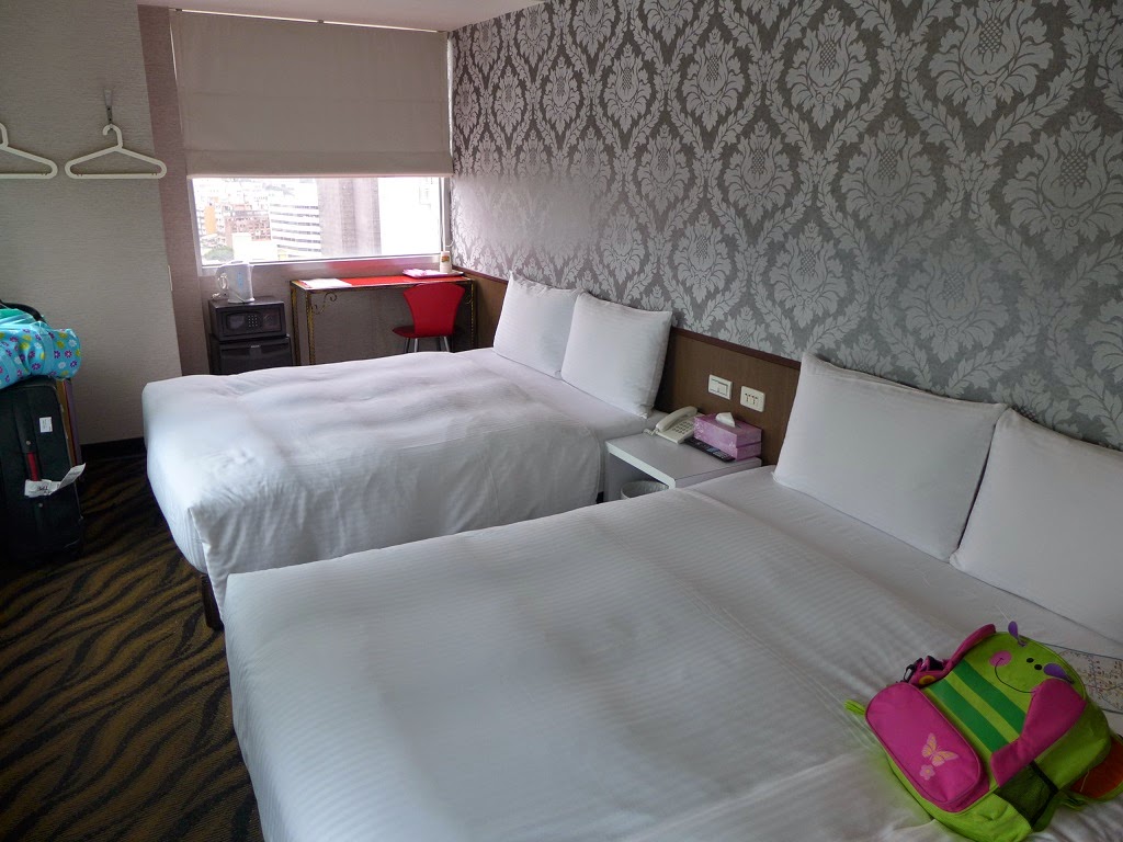 My Little Princess and Prince 14 Dec 2014 Taiwan Trip Day 1