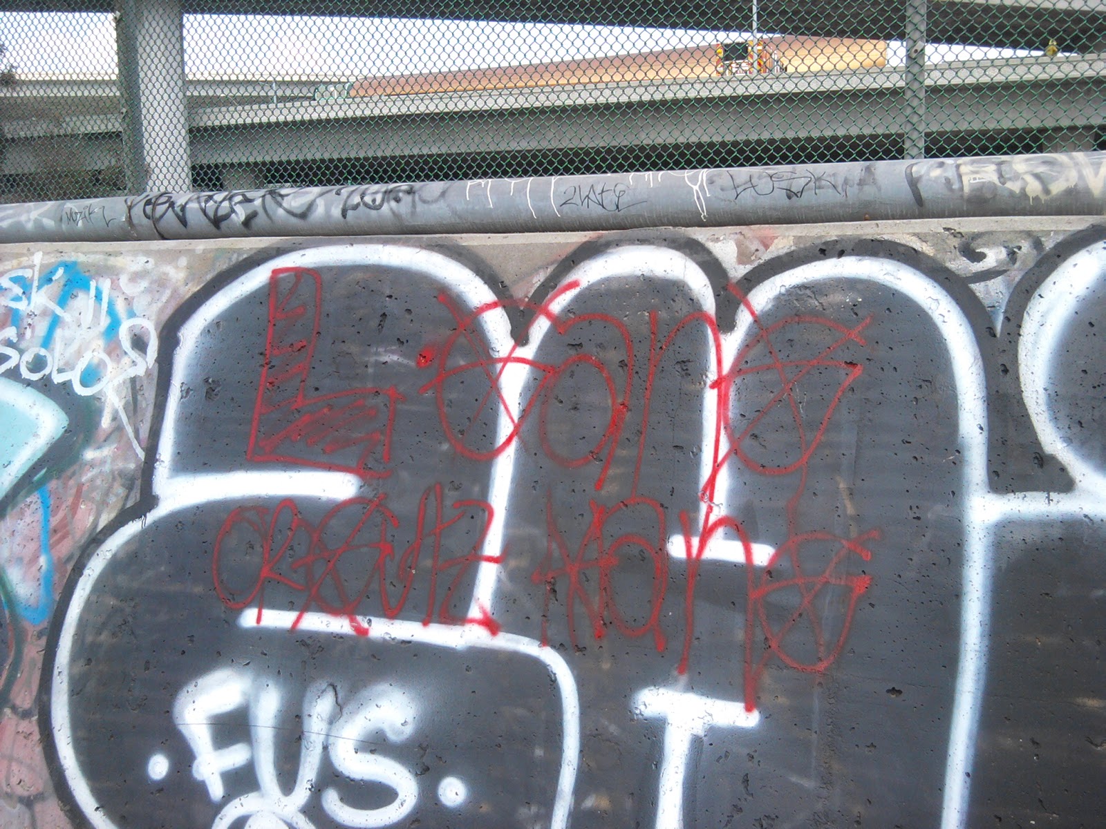 blood piru brims gangs graffiti LA denver lane gangster blood