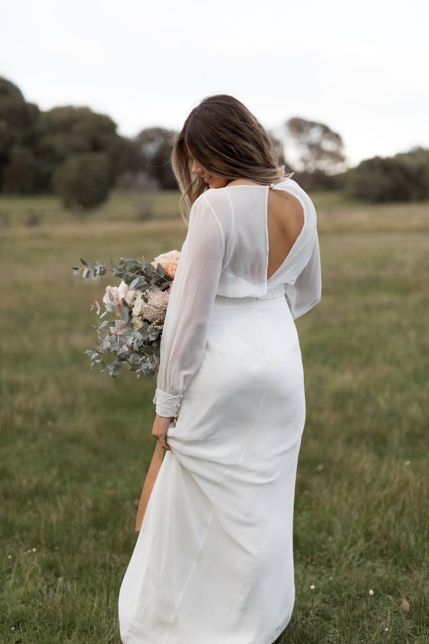 to the aisle australia | fleur de lys bridal editorial kath young photography yallingup wa perth weddings bridal gowns florals bouquet styling tablescape blush pink palette