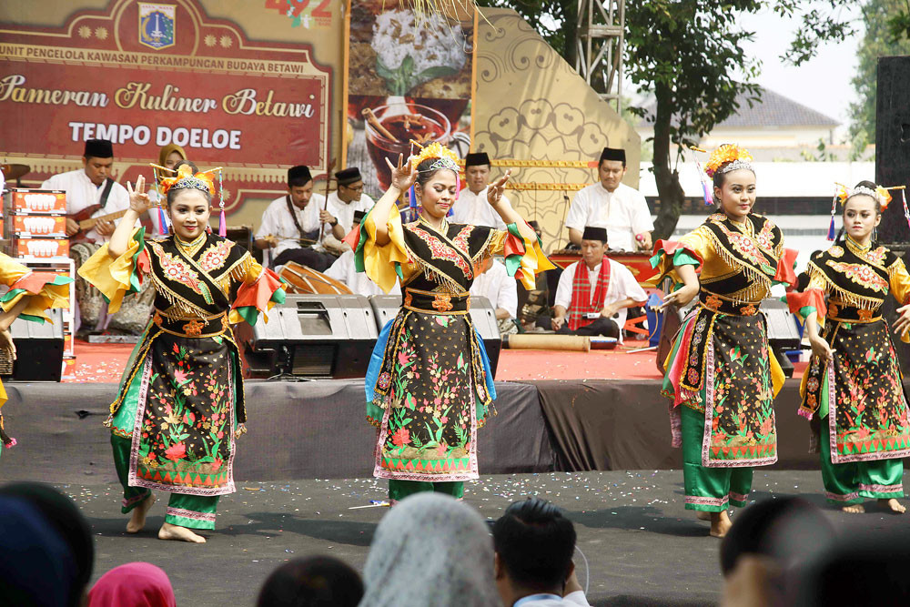 Traditional Betawi orchestra plays at Jakarta Art Theater for first