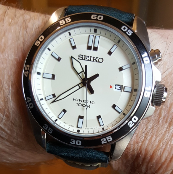 Charging A Seiko Kinetic Watch – SKA 787