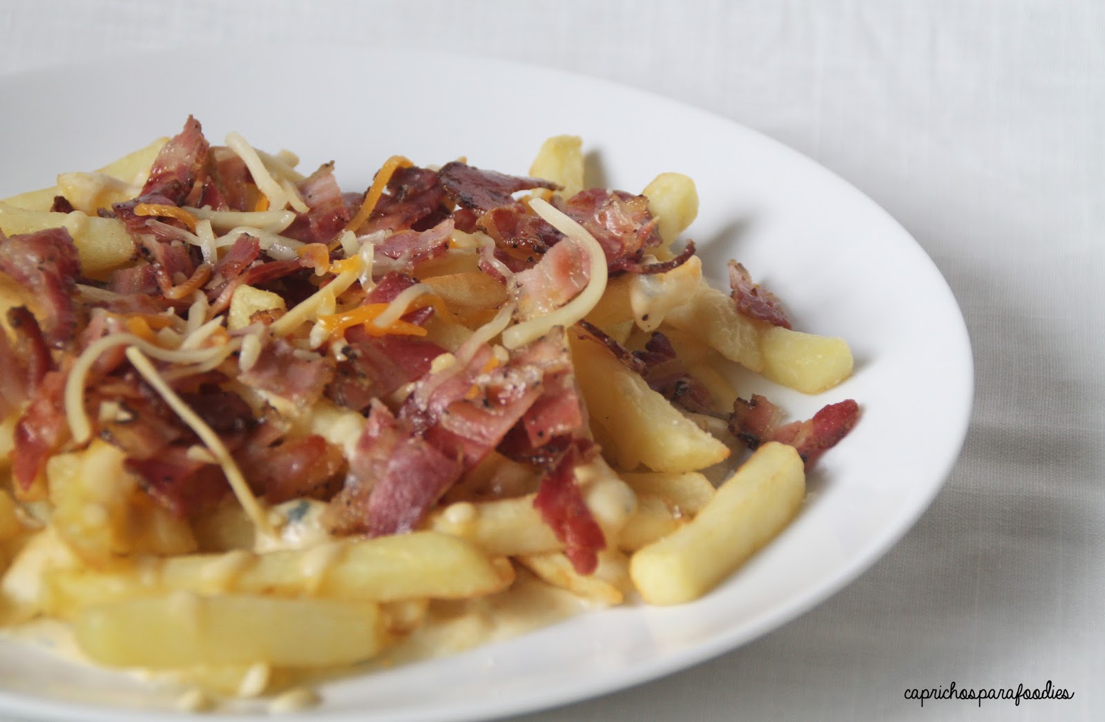 Caprichos para foodies Bacon&cheese fries caseras