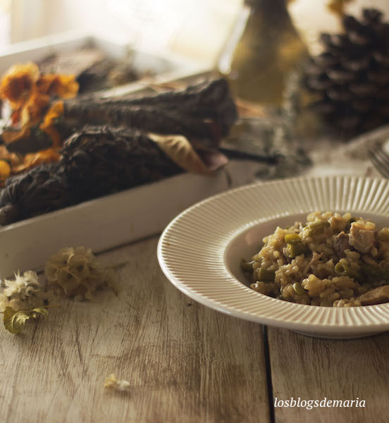 Arroz con lomo y judías verdes