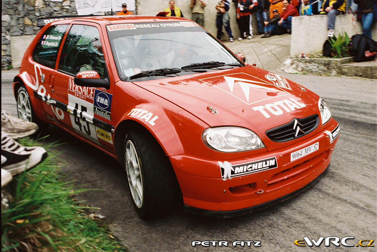 Форд WRC красный