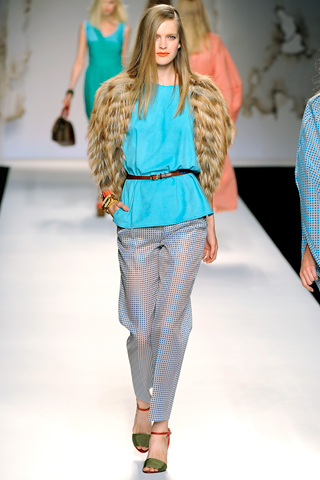 DIARY OF A CLOTHESHORSE: HOT LOOKS FROM FENDI FOR SS 11