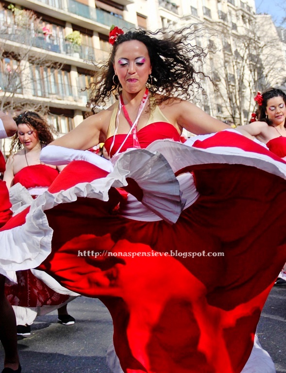 Photos: Flying skirts