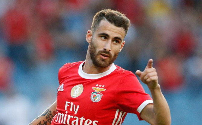 Rafa saiu do banco para marcar para o Benfica Rafa saiu do banco para marcar para o Benfica