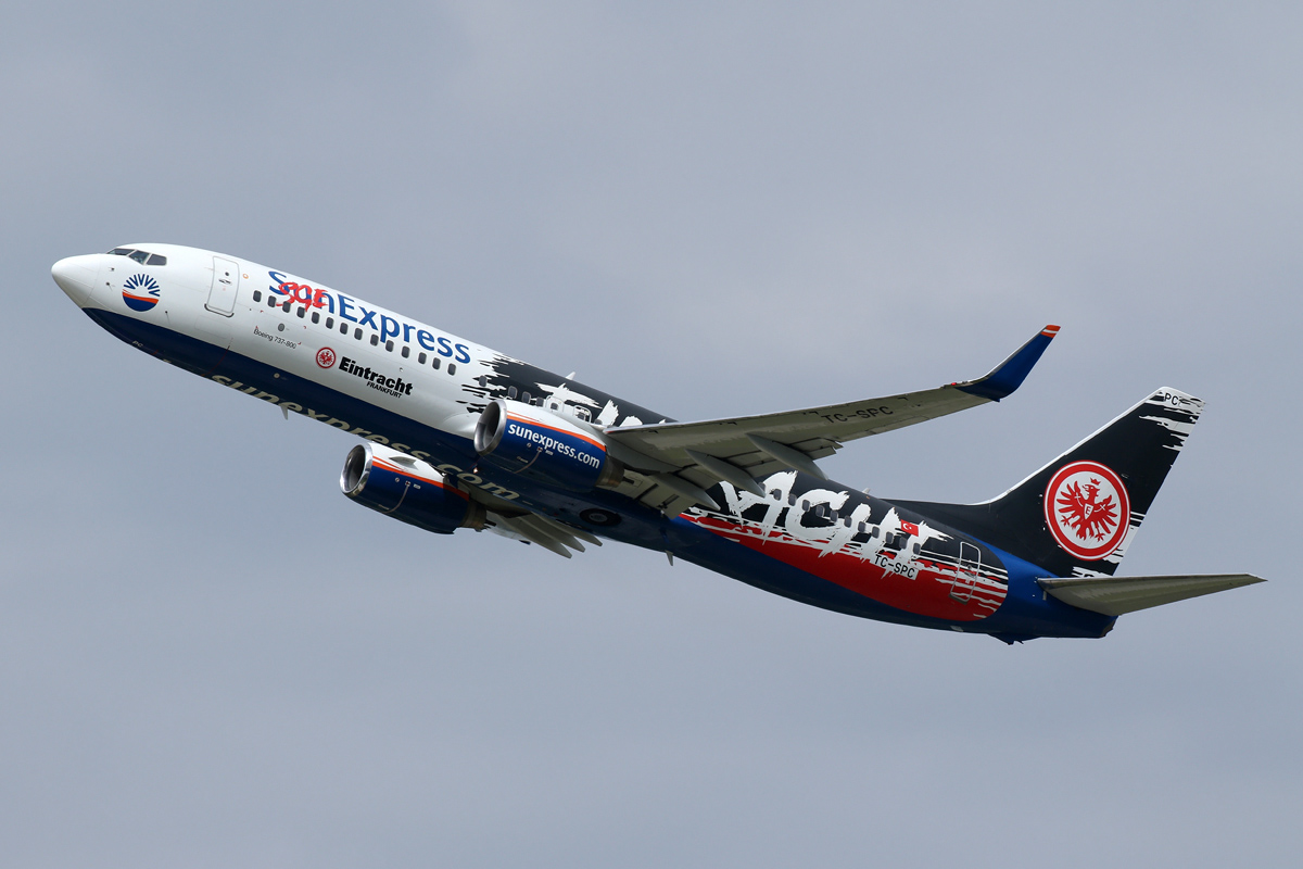 Eastwings: B-737-8AS * SunExpress * Eintracht Frankfurt c/s * TC-SPC