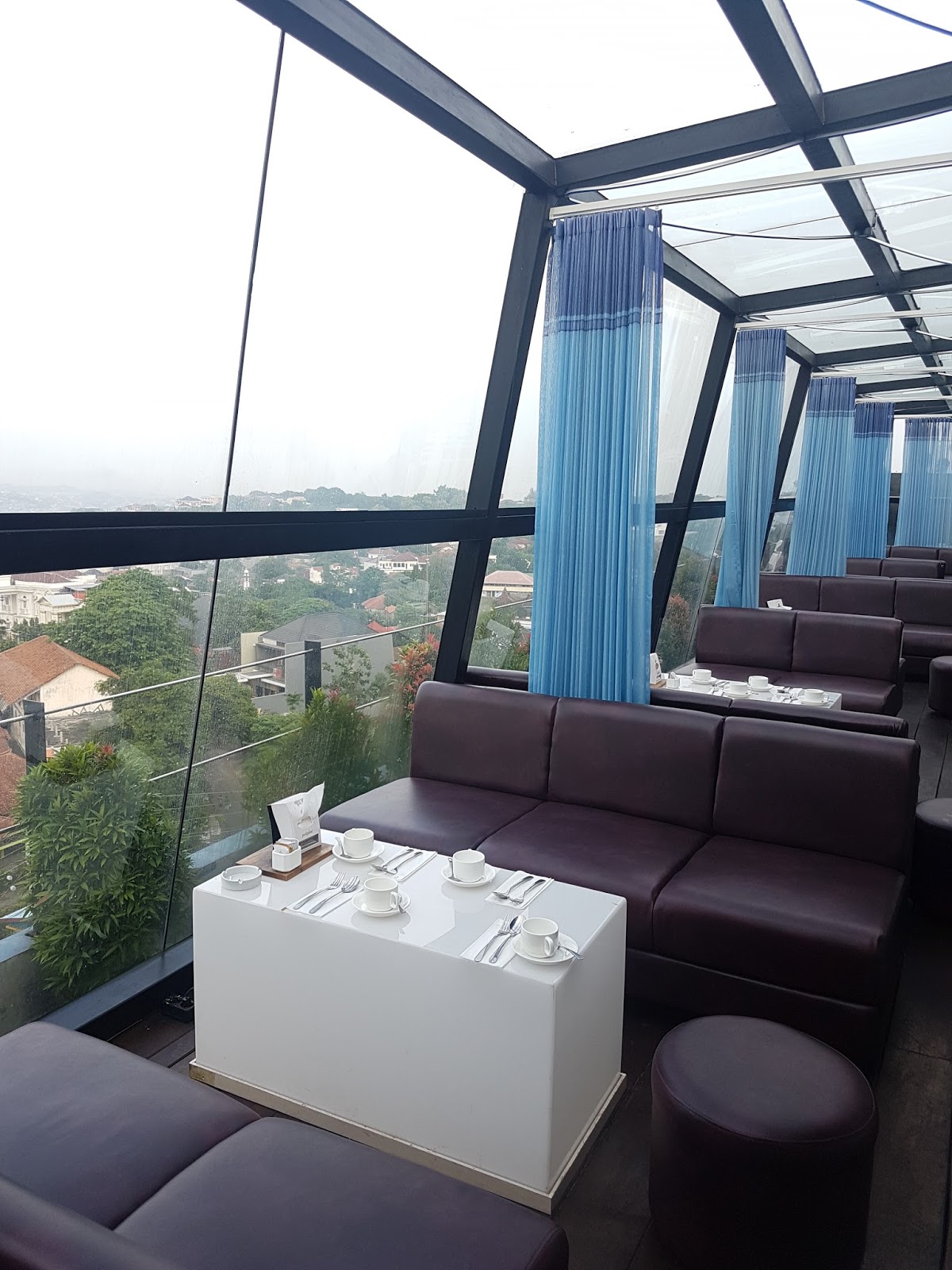 Staycation Grand Edge Hotel Semarang