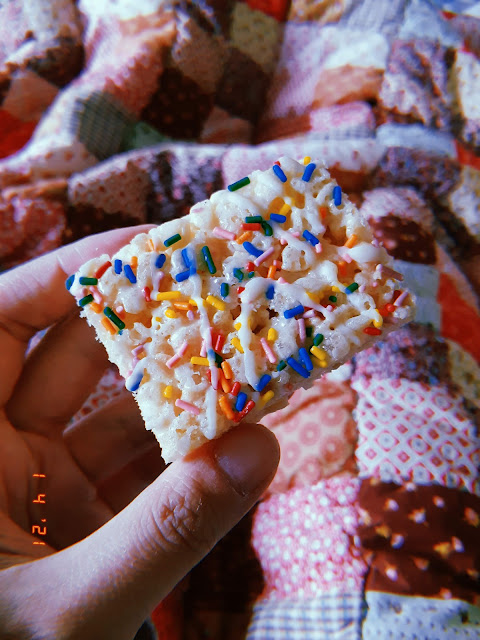 rice krispies birthday cake