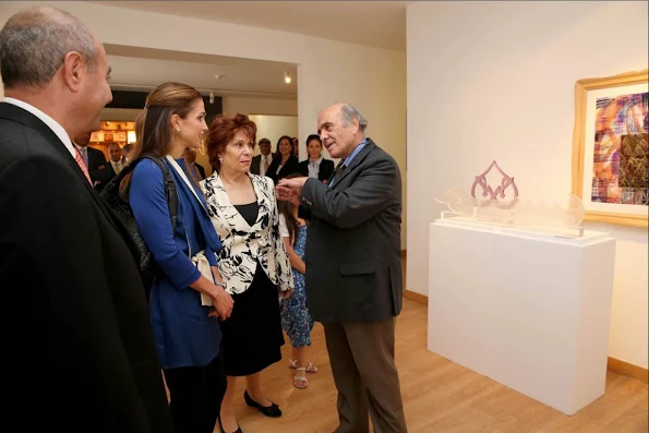 Queen Rania toured the exhibition showcasing over 200 artworks created by 195 Jordanian artists