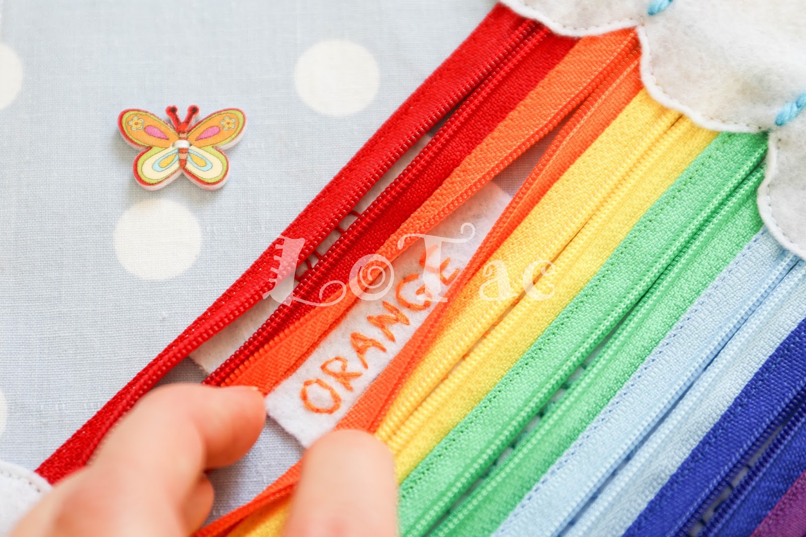 LoTac Quiet tablet Rainbow zippers