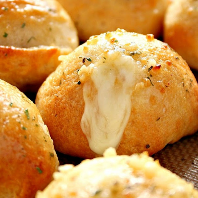 Easy Garlic Cheese Bombs Recipe Easy Garlic Cheese Bombs Recipe