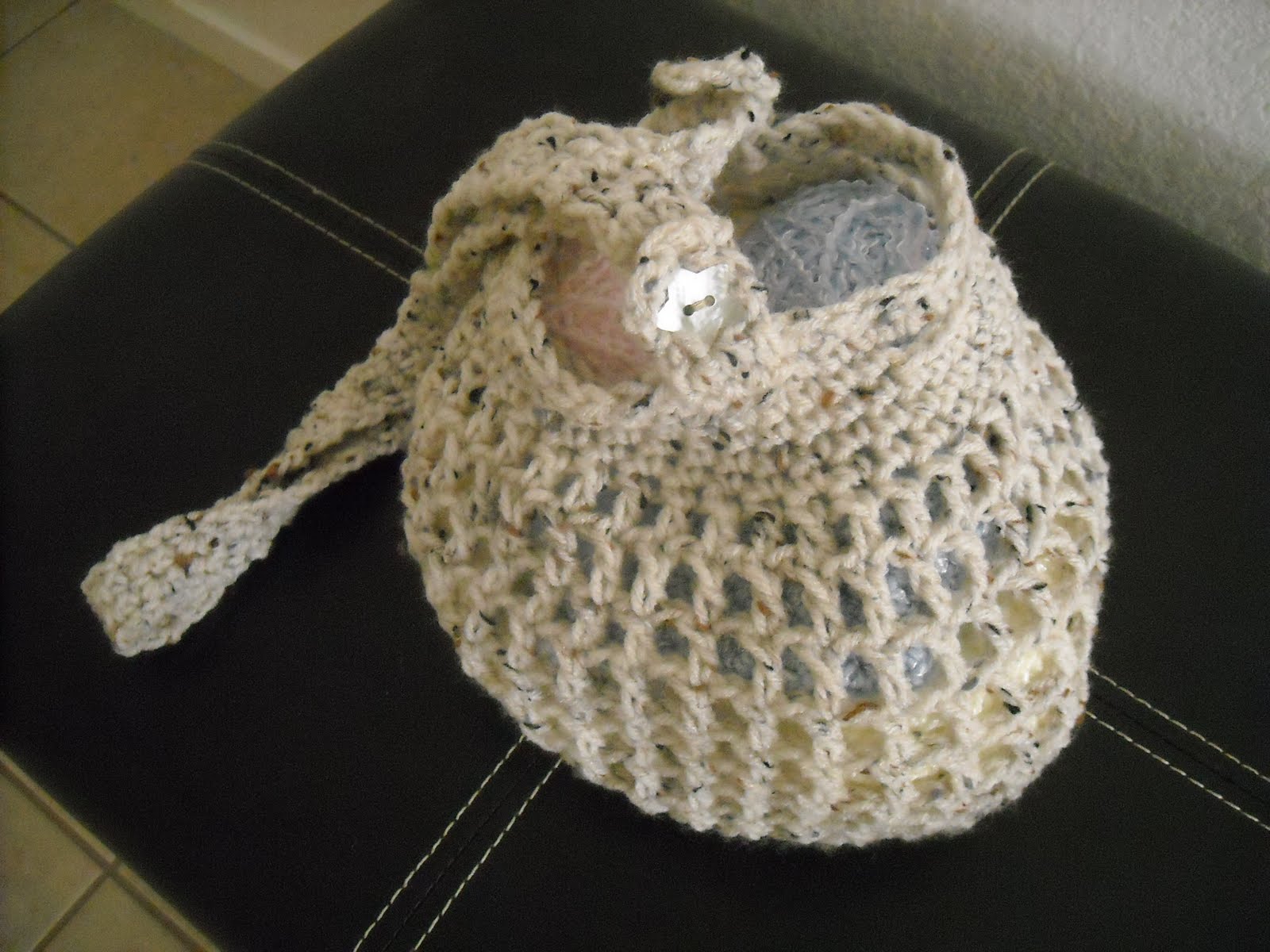A Crafty Cook: Crochet Bag w/ Removable Shoulder Strap {Free Pattern}