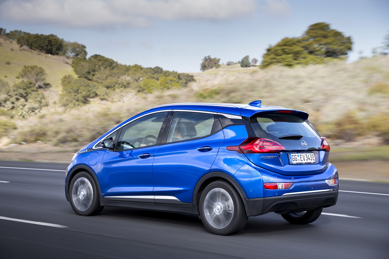 Opel Amperae Detailed Ahead Of Launch, Gets Official 520km Range