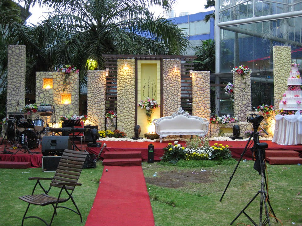  Contoh  Dekorasi  Pernikahan di Taman Wedding  Garden  