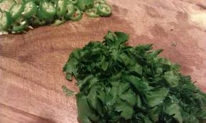 chop-the-coriander-and-green-chillies-leaves