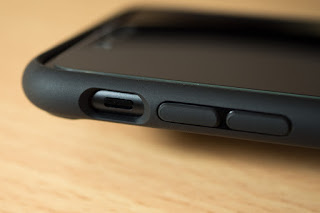 Spigen iPhone 7 Plusケースの音量ボタンとサイレントスイッチ