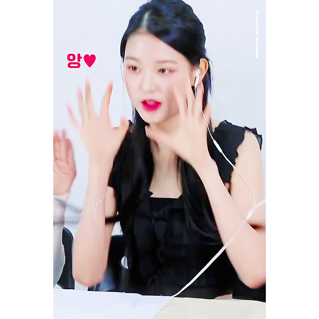 [연예] [움짤]         장원영 -  와이드섬