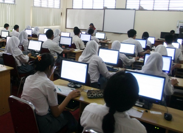 Sekolah Pinjam Laptop Siswa Dan Guru Untuk Pelaksanaan Unbk