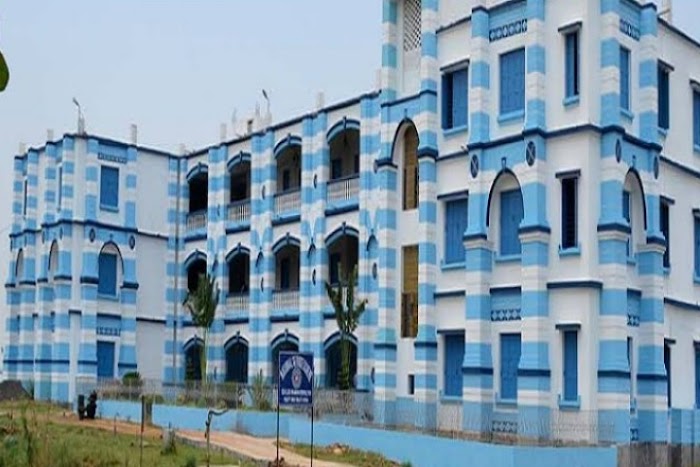করোনা পরিস্থিতিতে সংকটে ছাত্রছাত্রীরা, অভিনব উদ্যোগ গলসী কলেজ ও এস এফ আইয়ের