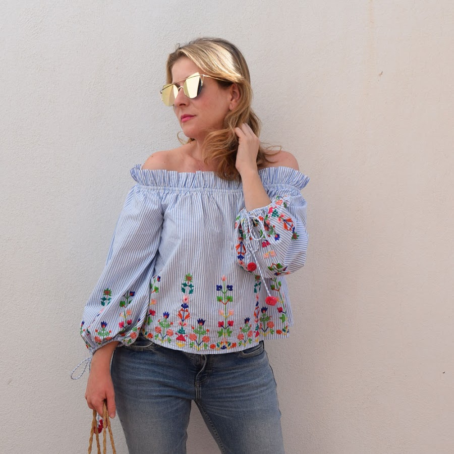 vaqueros_homros_aire_out_shoulders