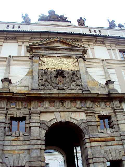 matthias gate - prague - a bella e o mundo - travel blog