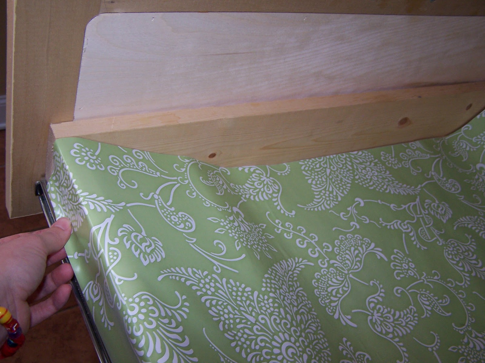 Bella Before and After How to line your drawers with contact paper.