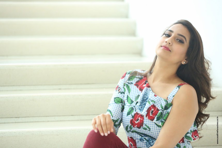 Manjusha - Ee Maaya Perimito Teaser Launch