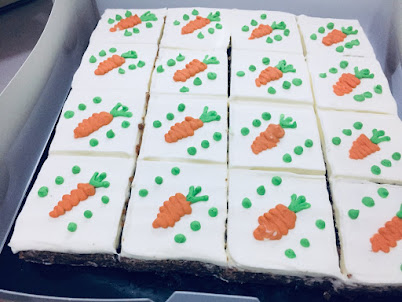 Pre-cut Carrot cake set