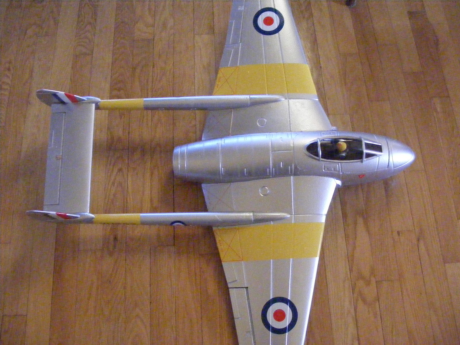 RC Flying Models: Durafly De Havilland Vampire